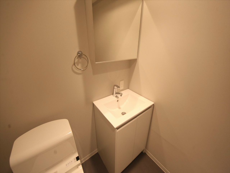 洗面設備　脱衣所　独立洗面台（シャンプードレッサー）洗濯機用意できます