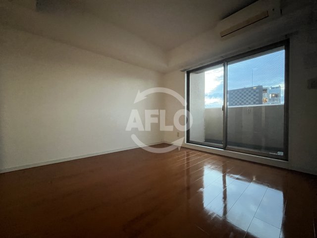 居室・リビング　WGB江坂　リビング