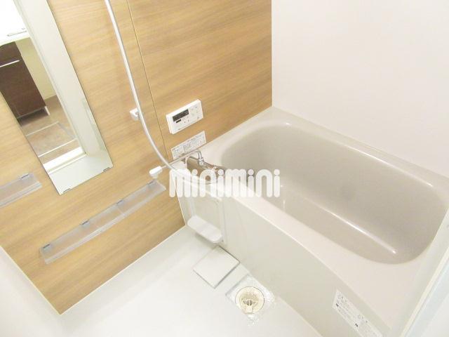 バス・シャワールーム　綺麗な浴室です