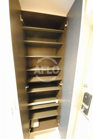 玄関　エスリード阿波座レジデンス　玄関