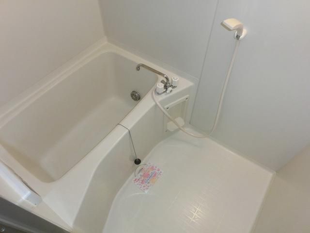 バス・シャワールーム　追い焚き機能付きバス