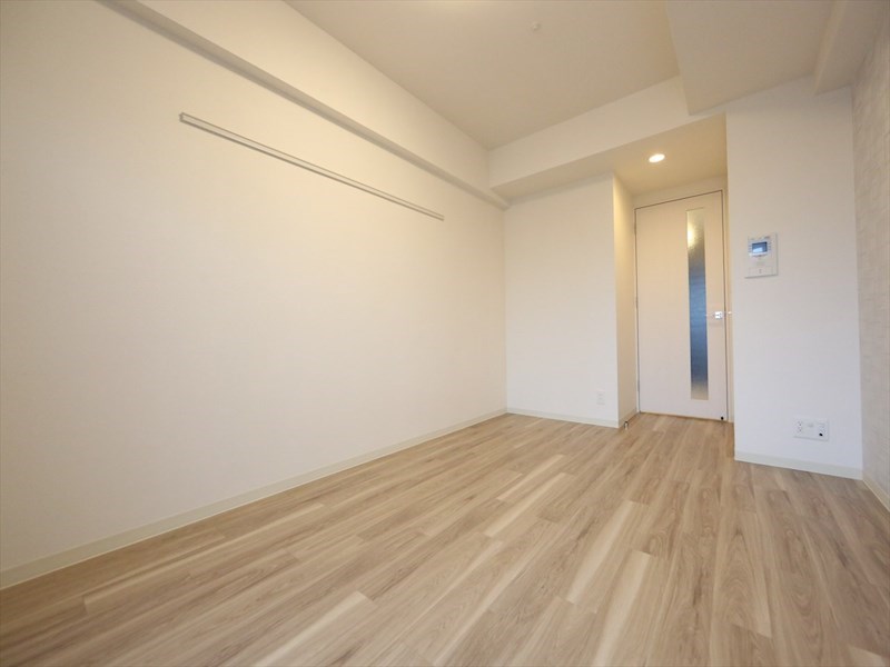 居室・リビング　洋室8.1帖　クローゼット付（収納充実してます）