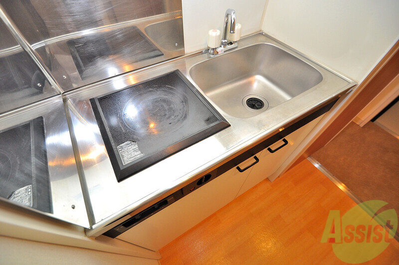 キッチン　ＩＨコンロは吹き零れてもさっと拭くだけでＯＫ、簡単で清潔です