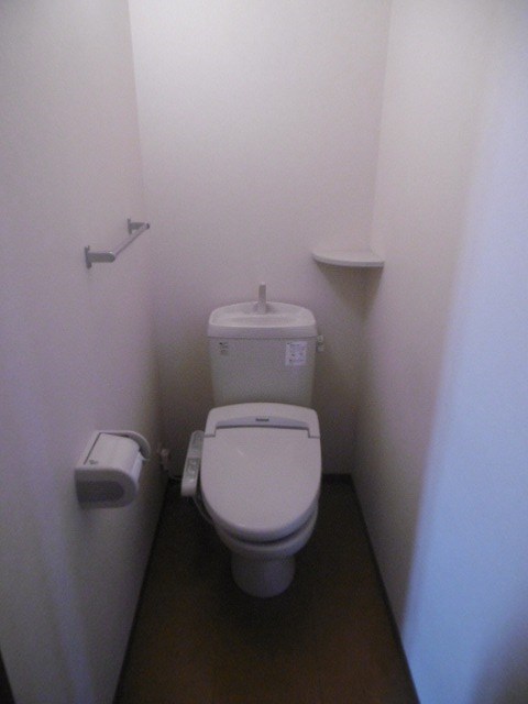 トイレ　参考（写真は201号室）