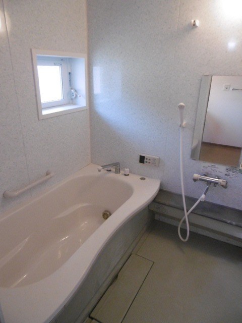 バス・シャワールーム　参考（写真は201号室）