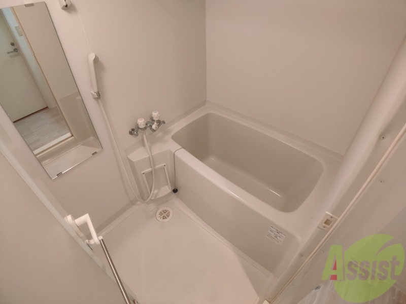 バス・シャワールーム　お風呂です。ゆっくりお風呂につかるのも体に良いですね～