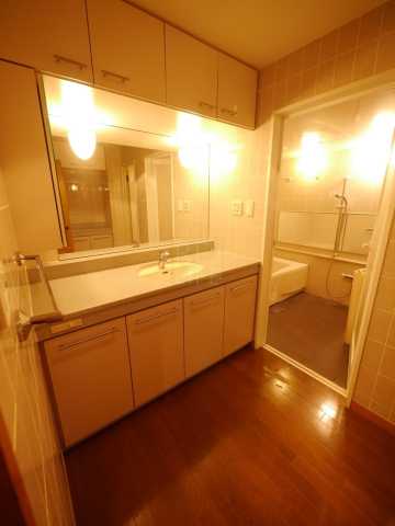 洗面設備　三番町ハウス