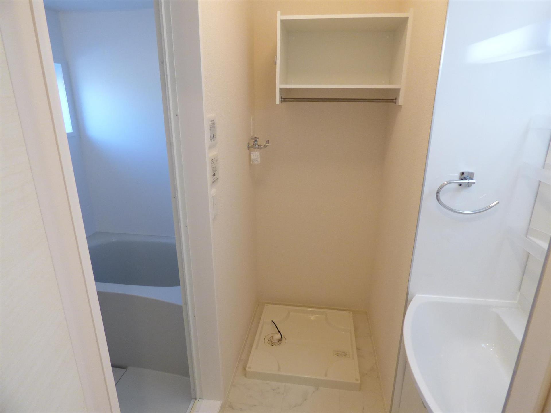 居室・リビング　洗濯機置場