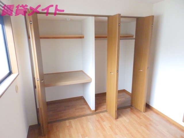 収納　同物件別室の画像です