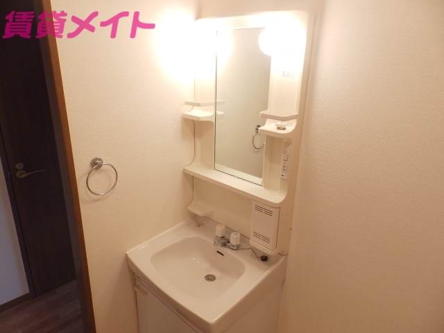 洗面設備　同物件別室の画像です