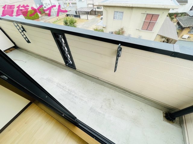 バルコニー　同物件別室の画像です