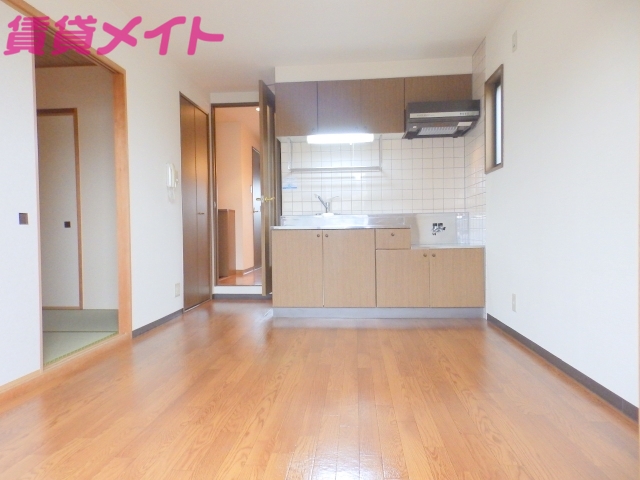 居室・リビング　同物件別室の画像です