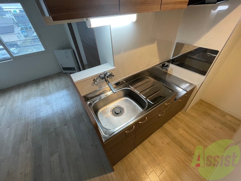 キッチン　キッチンです。ご自身でコンロを設置していただけます。