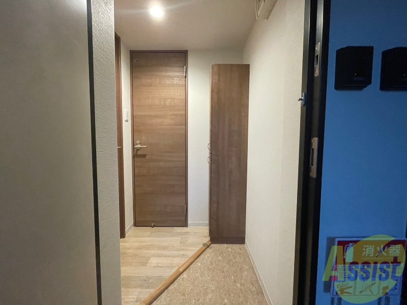 玄関　玄関です。すぐ広いリビングにつながっています。