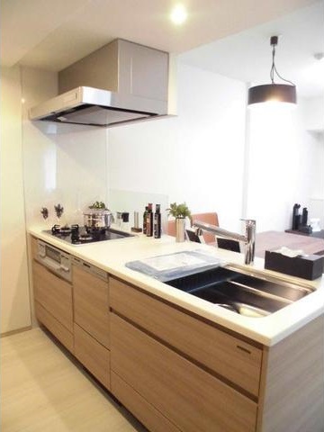 キッチン　広々使える快適な調理スペースです♪