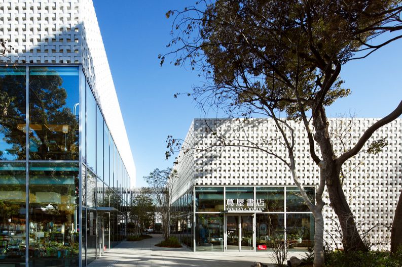 ショッピングセンター　代官山T－SITE（ショッピングセンター）まで163m