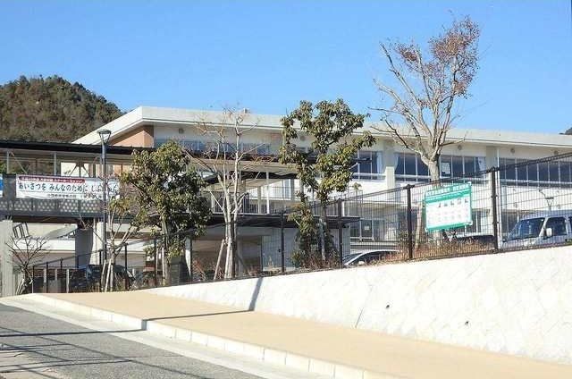 中学校　大野学園　中学校（中学校）まで2100m