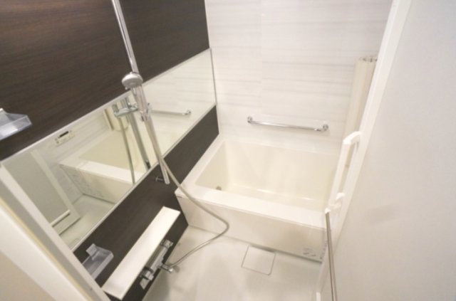 バス・シャワールーム　風呂