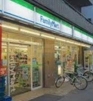 コンビニ　ファミリーマート板橋一丁目店（コンビニ）まで110m