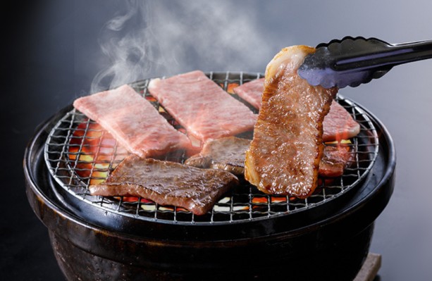 飲食店　飛び牛出汁焼肉 舌賛 GEMS(ジェムズ)大門店（飲食店）まで559m