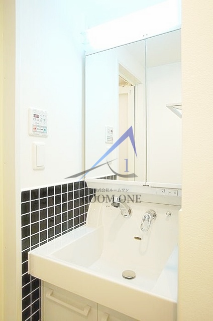 洗面設備　独立洗面台です。