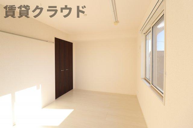 その他部屋・スペース　ゆったり過ごせる居間です