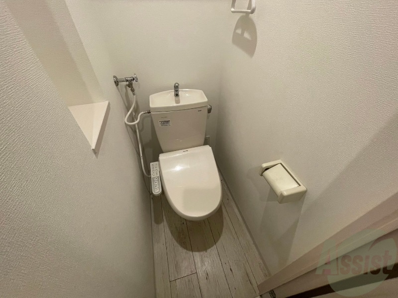 トイレ　トイレです。ウォシュレット付を探している方、おすすめです。