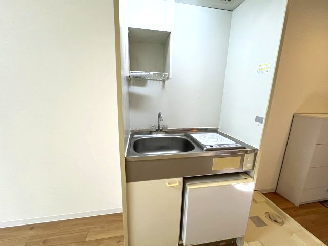 キッチン　イメージとして反転したお部屋となっております 間取り図参照願