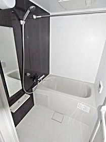 バス・シャワールーム　【2面採光明るいお部屋！住環境良好】お問合せはお早めに♪