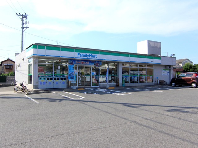 コンビニ　ファミリーマート　堀江町店（コンビニ）まで360m