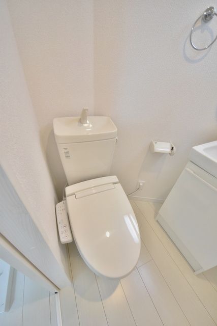 トイレ　お問い合わせはタウンハウジングまで