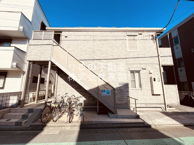 建物外観　周辺は閑静な住宅街ですので落ち着いた住環境です！