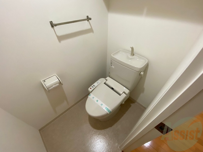 トイレ　ウォシュレット機能がついたトイレ。安心して使用できますね。