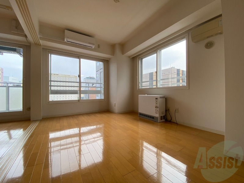 居室・リビング　広くてキレイなお部屋が広がっていて、充実した生活が送れそう。
