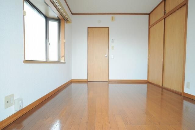 その他部屋・スペース　参考写真　妻窓なし
