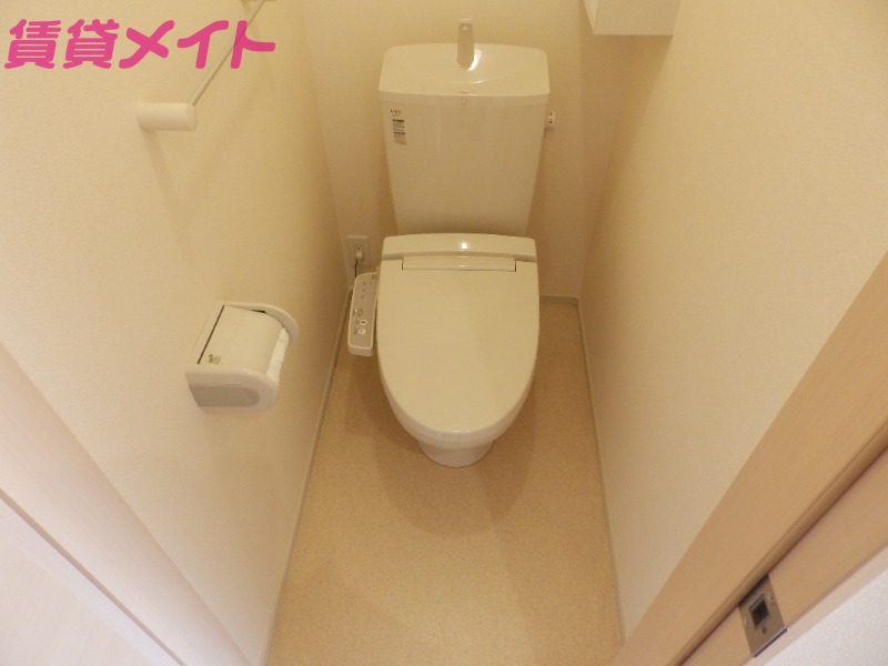 トイレ　反転同型タイプです。