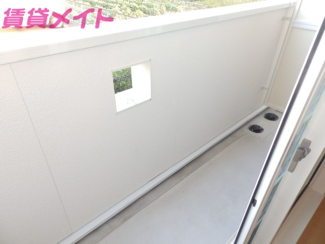 バルコニー　反転同型タイプです。