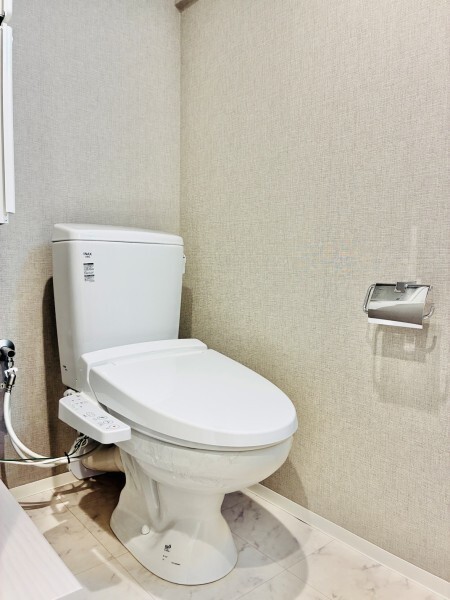 トイレ　※同物件、別部屋の写真です。