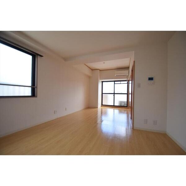 収納　※写真は同じマンションの違う部屋のものになります。