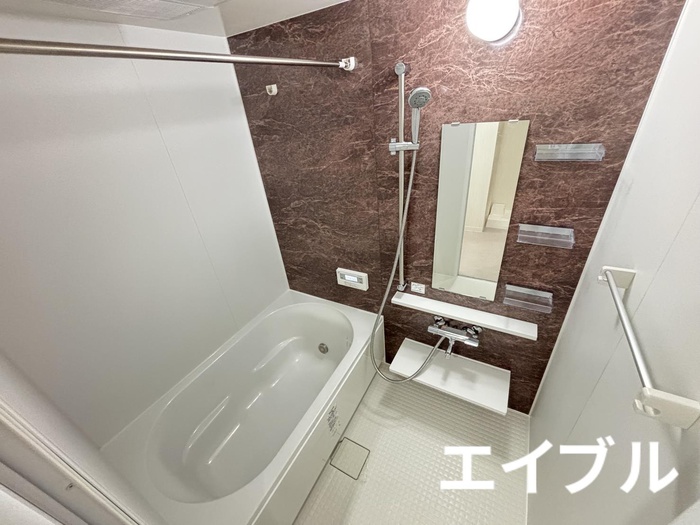 バス・シャワールーム　同じ部屋タイプの別部屋の写真です。現況と異なる場合は現況を優