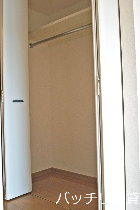収納　＊画像は別部屋の為、現状を優先いたします