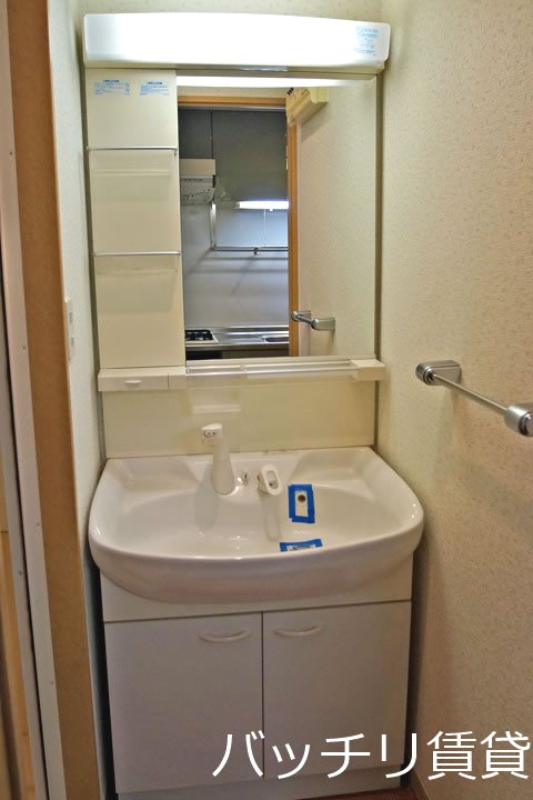洗面設備　＊画像は別部屋の為、現状を優先いたします