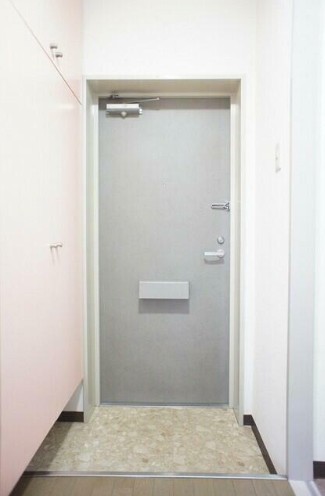 玄関　同タイプ別部屋のお写真です