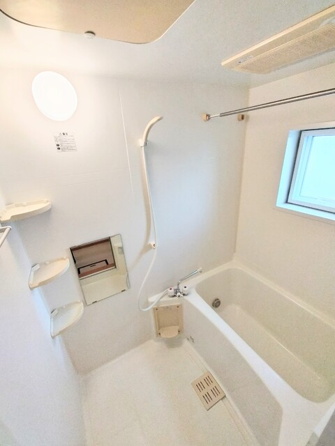 バス・シャワールーム　★★追焚給湯と浴室乾燥機付きです♪★★