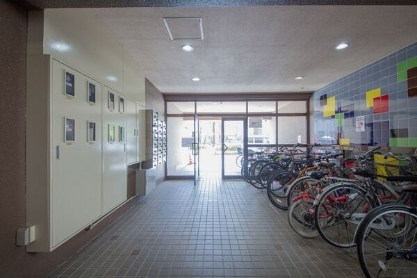 ロビー　初期費用分割可★ご希望の場所まで無料送迎サービス付♪