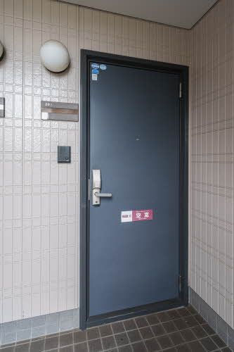 建物外観　玄関ドア