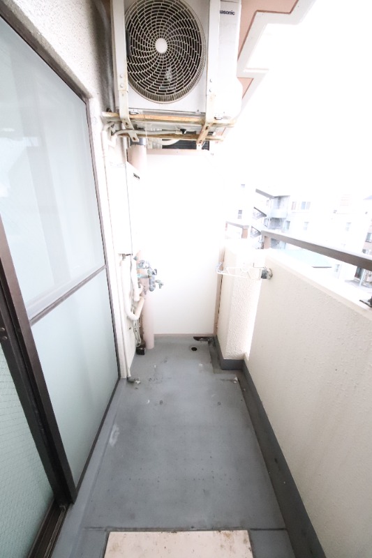 阪神本線 西宮駅 徒歩6分 7階建 築39年の内装写真