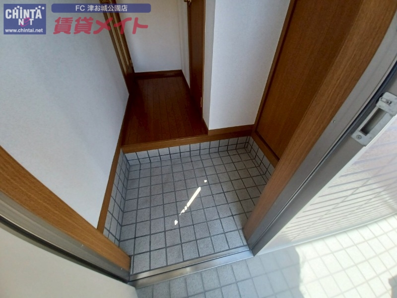 玄関　反転タイプ参考写真