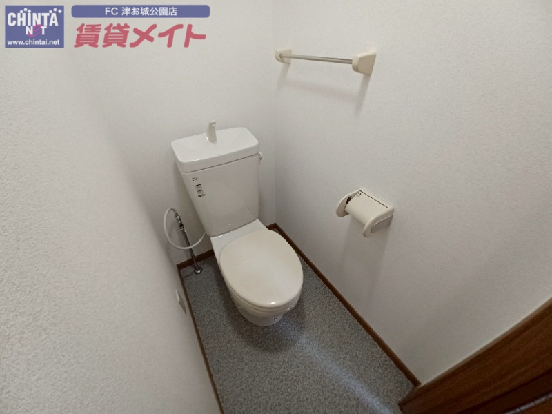 トイレ　反転タイプ参考写真