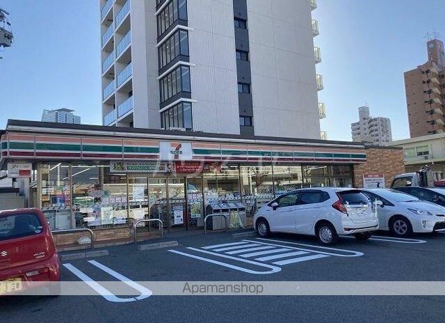 コンビニ　セブンイレブン（コンビニ）まで400m